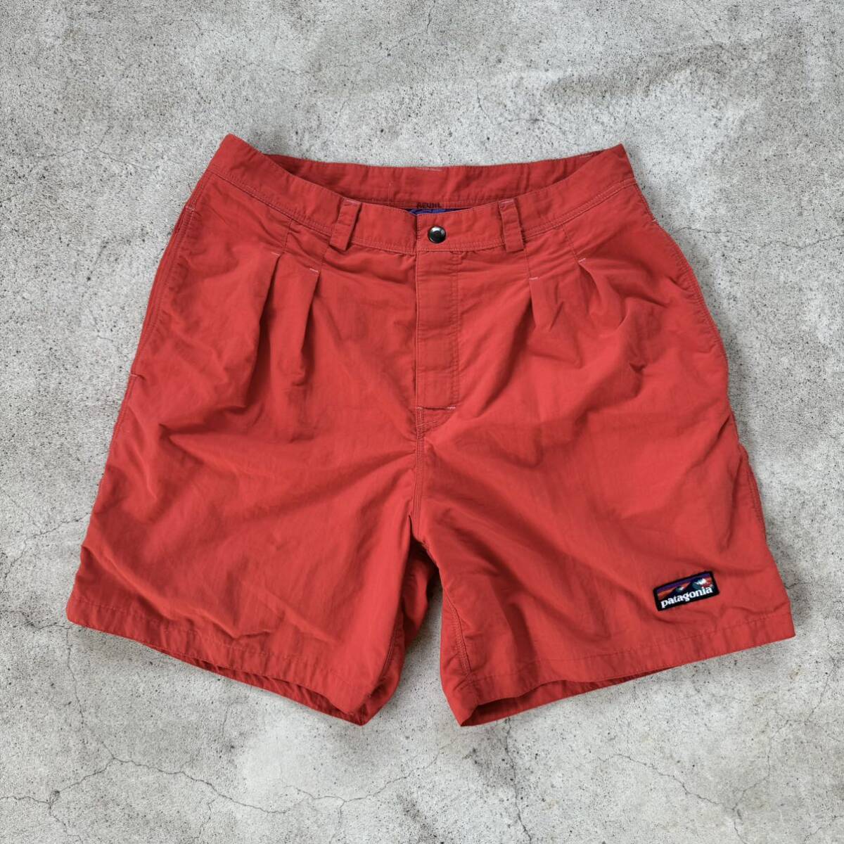 Patagonia 波タグ ショーツ 32 パタゴニア ショートパンツ /Red Patagonia 波タグ ショーツ 32 パタゴニア ショートパンツ /Red