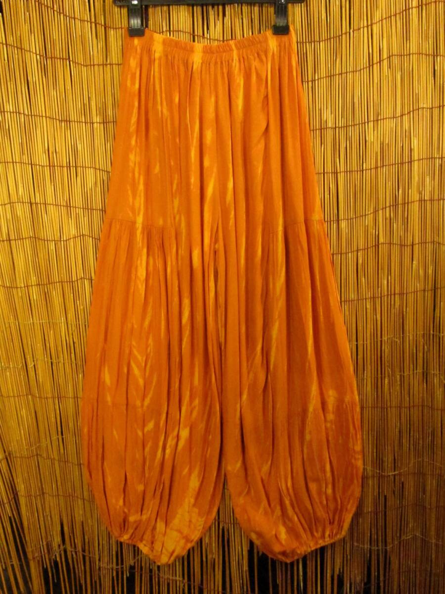 【送料込み／半額ＳＡＬＥ】②新品＊男女兼用＊レーヨン素材＊タイダイ染め＊ティアード風＊ふんわり＊アラジンパンツ エスニック MAJAM
