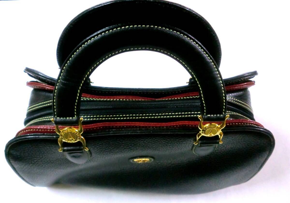 #17-07 ツアー・エッフェル　革（合皮かも）確り頑丈手提げバッグ底に難あり　中古_画像1