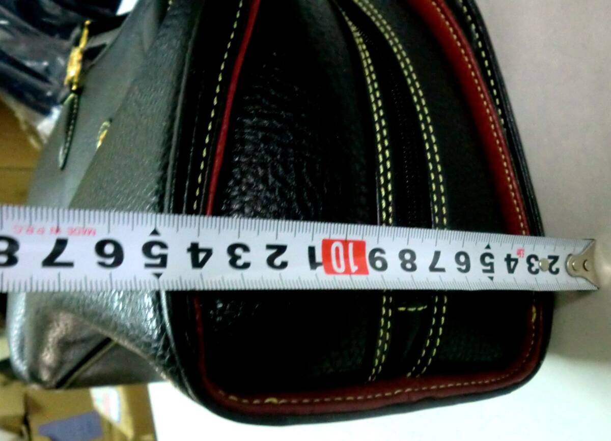 #17-07 ツアー・エッフェル　革（合皮かも）確り頑丈手提げバッグ底に難あり　中古_画像7