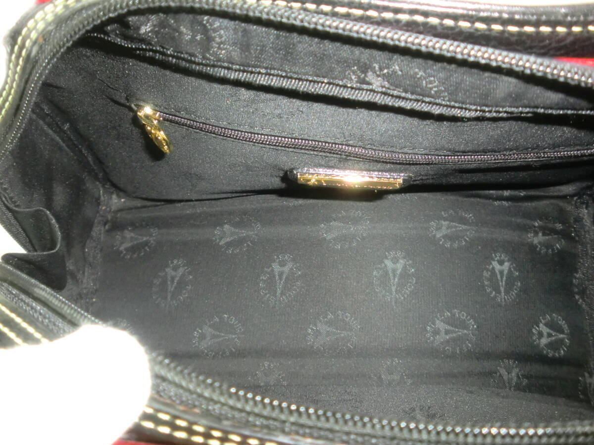 #17-07 ツアー・エッフェル　革（合皮かも）確り頑丈手提げバッグ底に難あり　中古_画像3