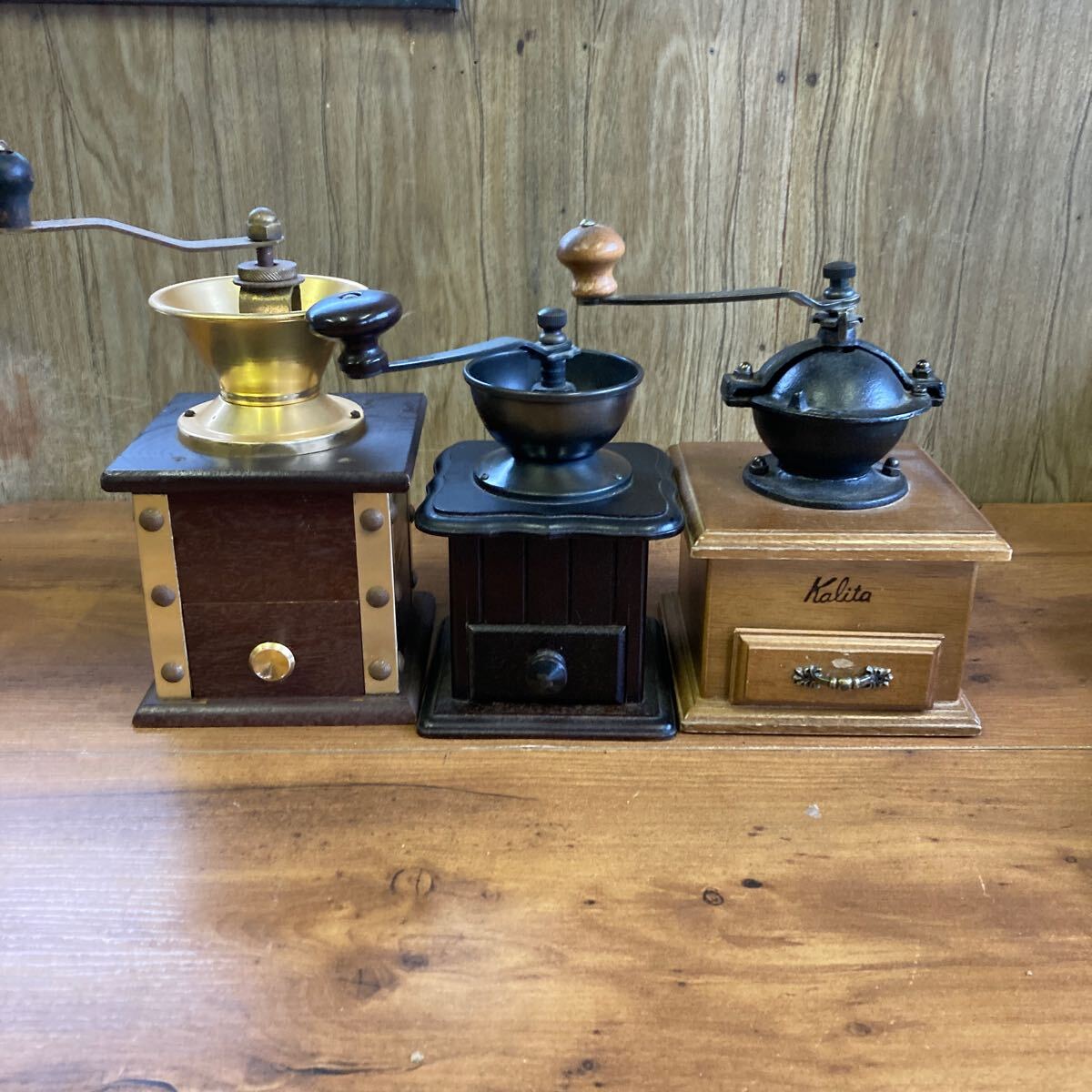 コーヒーミル 手動式 カリタ 他 木製 Kalita 手挽き レトロ まとめ 3台 kalita カフェ インテリア 昭和レトロ コーヒーミル 手動式 カリタ 他 木製 Kalita 手挽き レトロ まとめ 3台 kalita カフェ インテリア 昭和レトロ