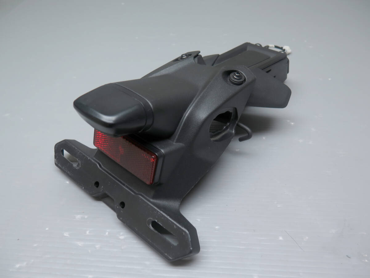 ZX-25R ニンジャ 純正 リアフェンダー 35019-0670 240723UK352 ZX-25R ニンジャ 純正 リアフェンダー 35019-0670 240723UK352