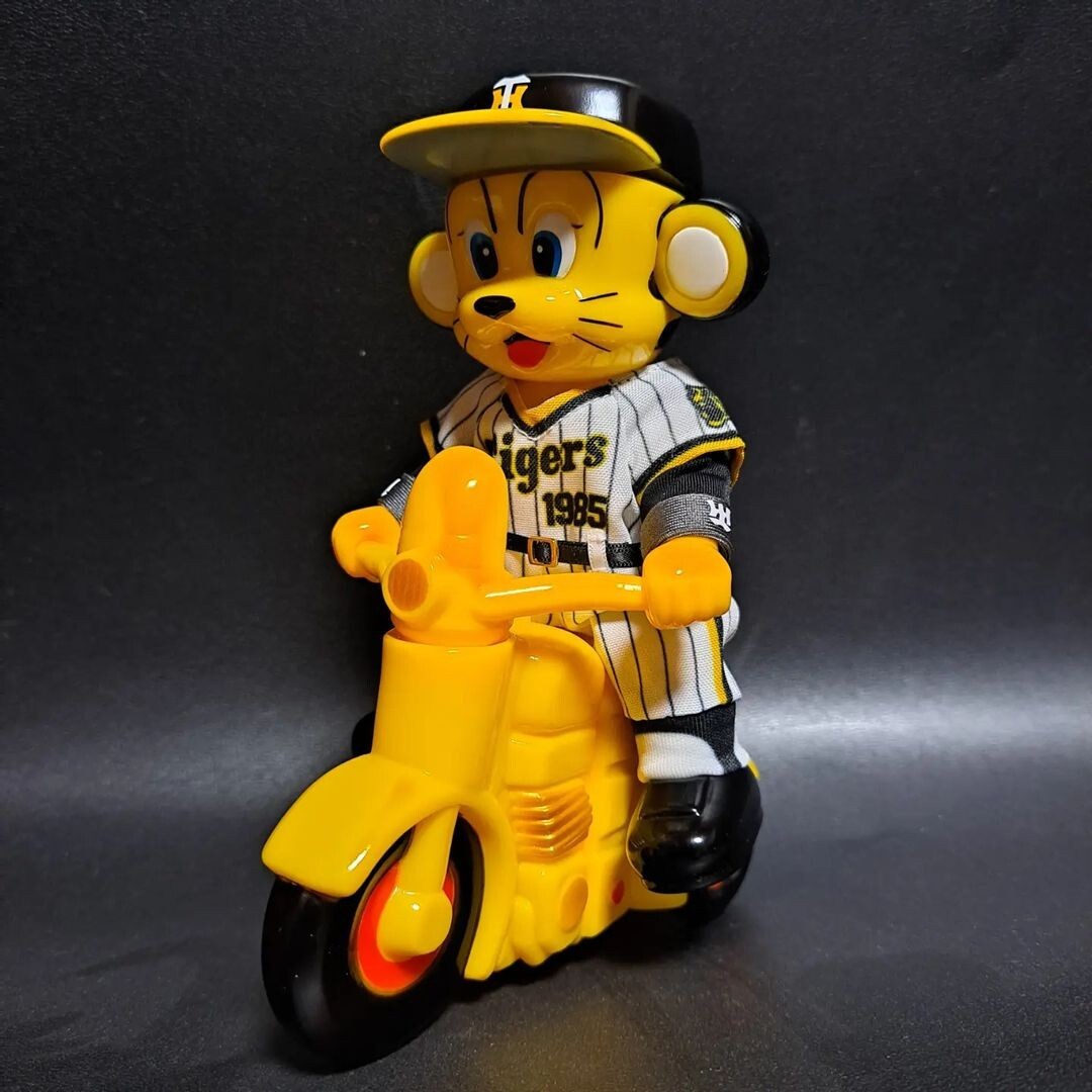 Yahoo!オークション - 一番星 爆走 トラッキー 阪神タイガース Yahoo!オークション - 一番星 爆走 トラッキー 阪神タイガース
