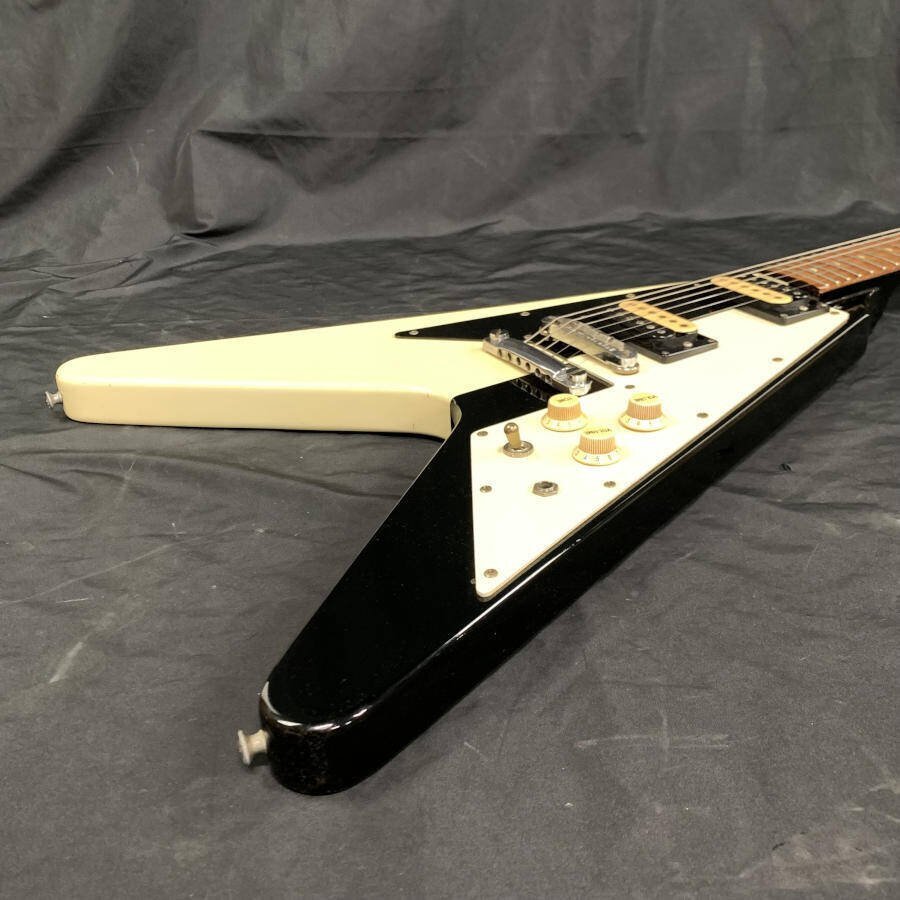 エレキギター フライングV 楽器 Photogenic flying V 黒白 Yahoo!オークション - フライングVタイプ エレキギター 白黒系