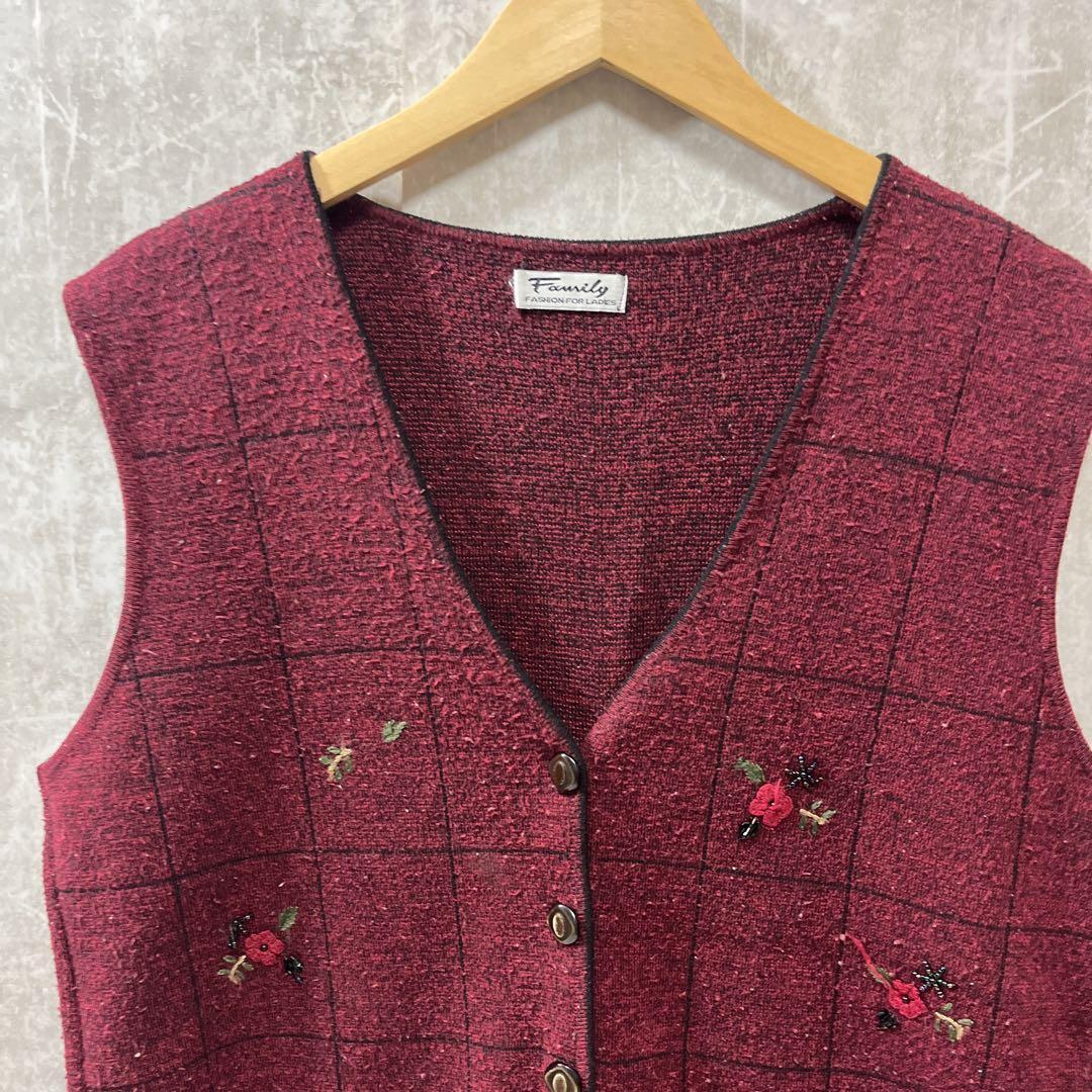 Family 昭和レトロ古著　ヴィンテージ　ニットベスト　レディース　刺繍　ビンテージ　ユーズド