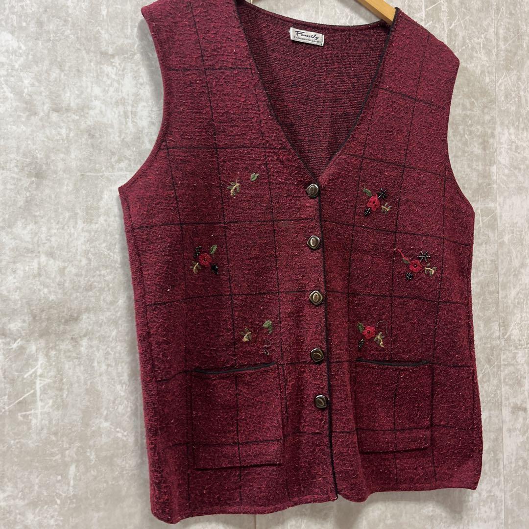 Family 昭和レトロ古著　ヴィンテージ　ニットベスト　レディース　刺繍　ビンテージ　ユーズド
