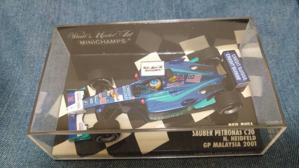 1/43 MINICHAMPS 2001年マレーシアGP レッドブルザウバーペトロナスC20#16 N・ハイドフェルド