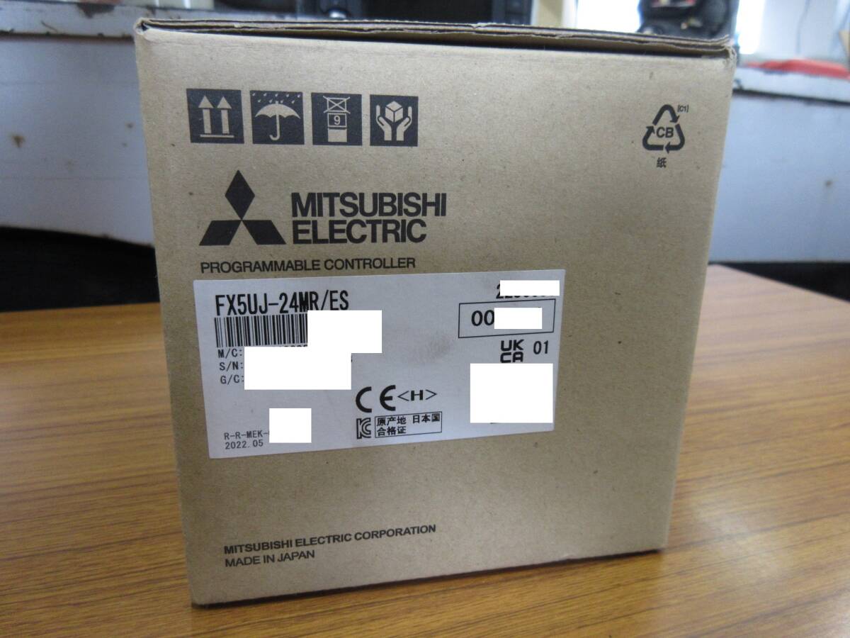 三菱電機　シーケンサ　FX5UJ-24MR/ES　新品未使用 送料込み