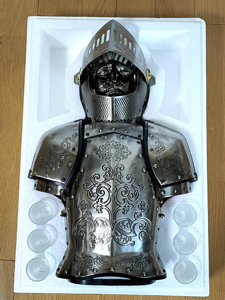 ニッカ　鎧　西洋甲冑　デキャンタグラスセット ニッカウイスキー 西洋甲冑 鎧セット - メルカリ