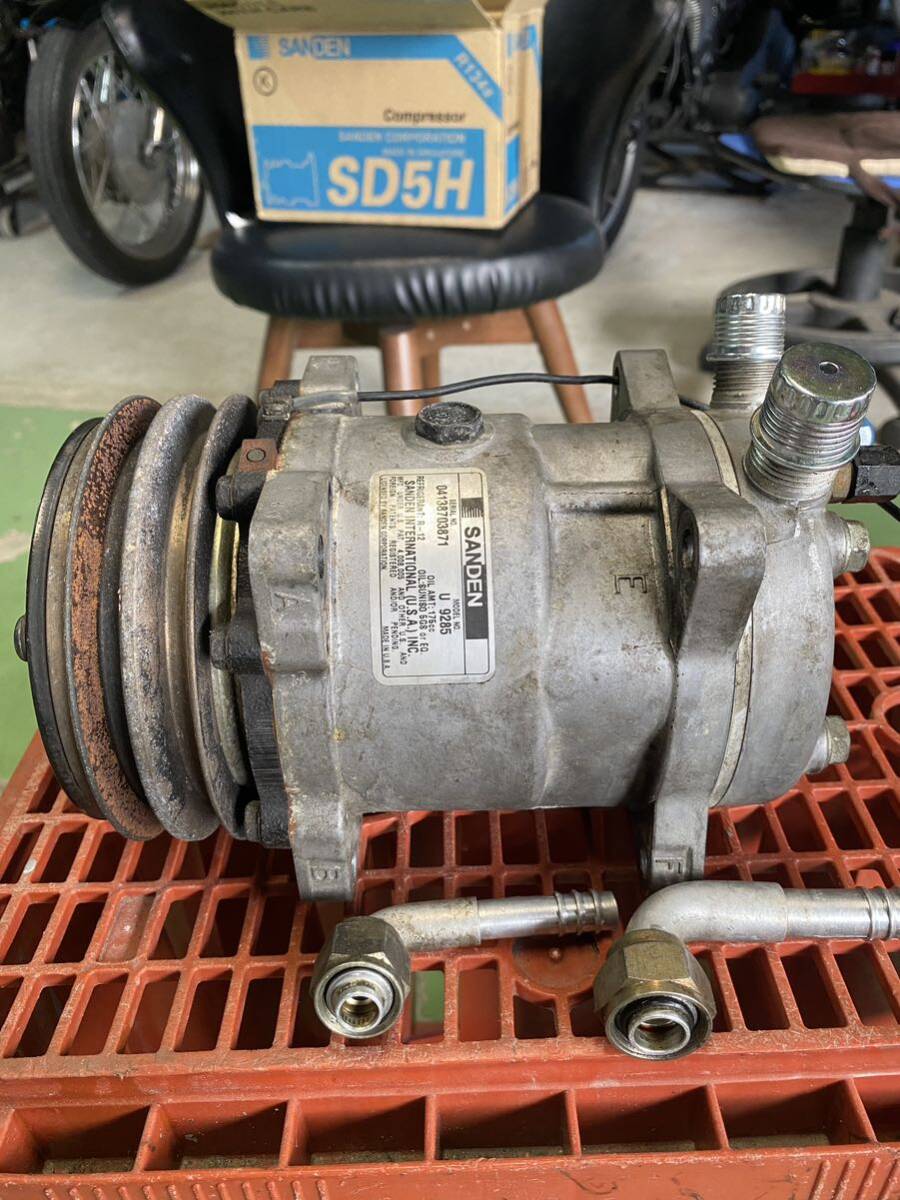 ACコンプレッサー　SANDEN R12