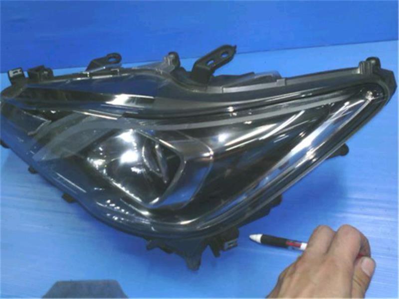 トヨタ 純正 クラウン 《 GRS210 》 左ヘッドライト 81150-30L91 トヨタ 純正 クラウン 《 GRS210 》 左ヘッドライト 81150-30L91