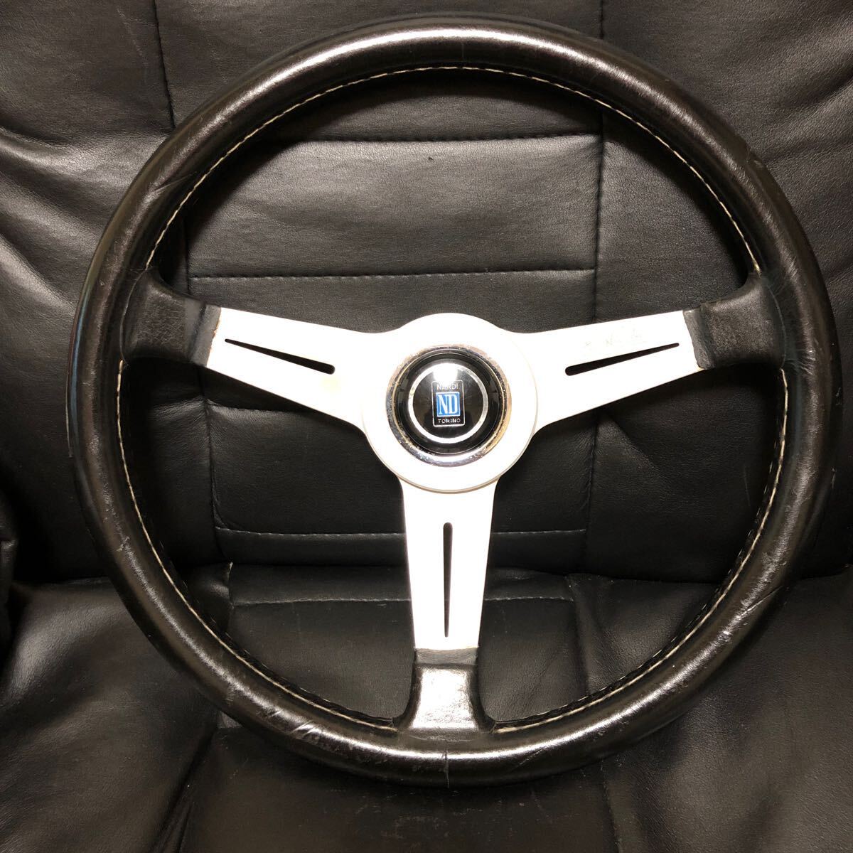 ナルディ クラシックステアリング 36.5π|車 ナルディ クラシックステアリング 36.5π|車