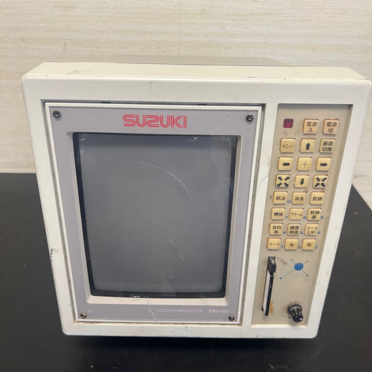 t8-72 SUZUKI GPSプロッター　9インチカラーモニター　魚群探知機　ESG-123 取り外し品　中古品