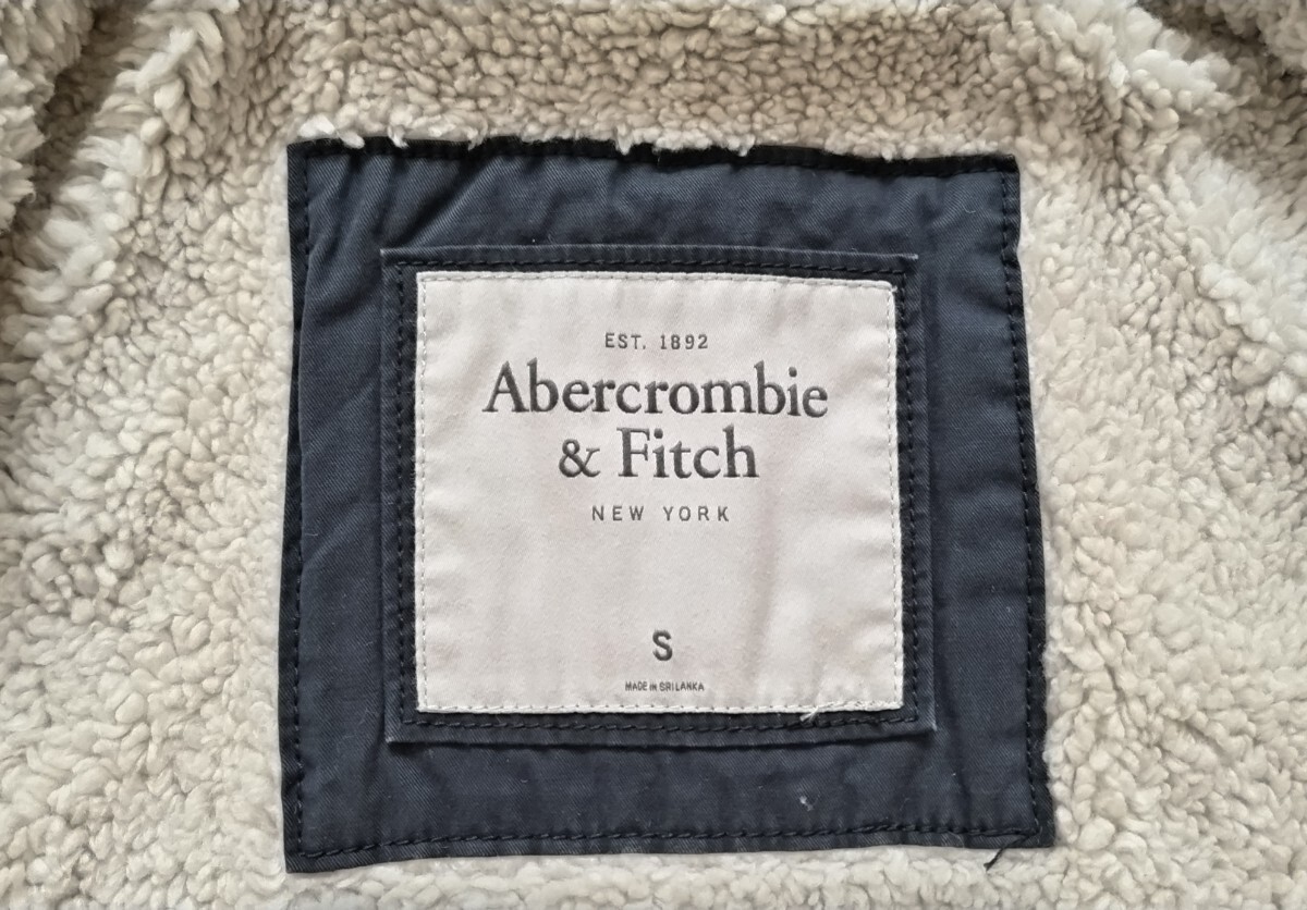 即決 Abercrombie&Fitch ボア付きミリタリージャケット ネイビー 即決 Abercrombie&Fitch ボア付きミリタリージャケット ネイビー