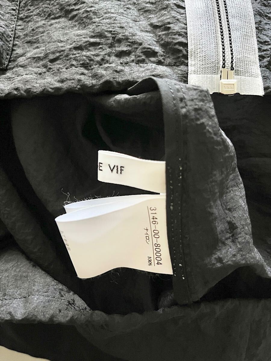 美品】ROUGE VIF ナイロンベスト 透明ファスナー フード付き る 美品】ROUGE VIF ナイロンベスト 透明ファスナー フード付き る