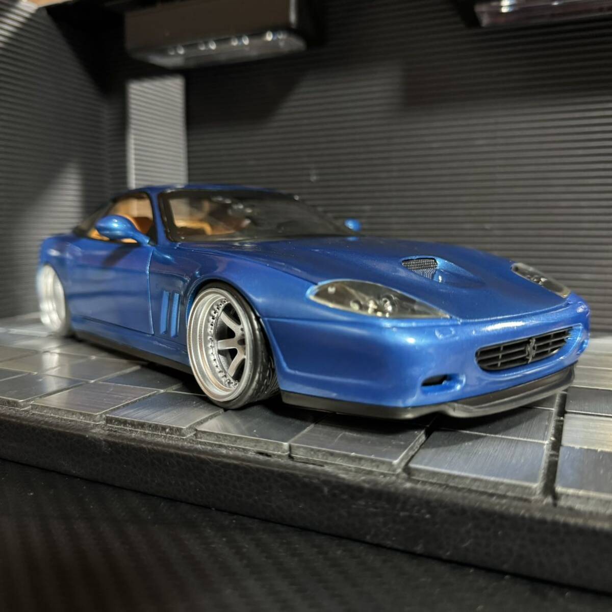 ホットウィール 1/18 フェラーリ 575MM (カスタム仕様) ホットウィール 1/18 フェラーリ 575MM (カスタム仕様)
