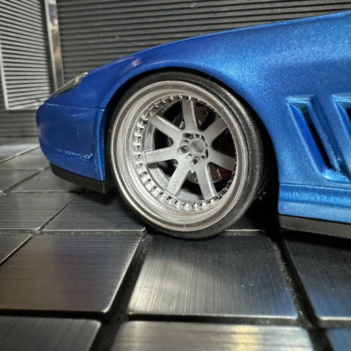 ホットウィール 1/18 フェラーリ 575MM (カスタム仕様) ホットウィール 1/18 フェラーリ 575MM (カスタム仕様)