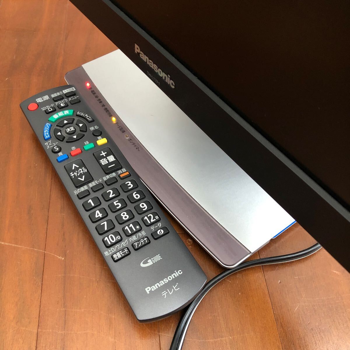 Panasonic アンテナ内蔵17V型 地上デジタルハイビジョン液晶 Panasonic アンテナ内蔵17V型 地上デジタルハイビジョン液晶