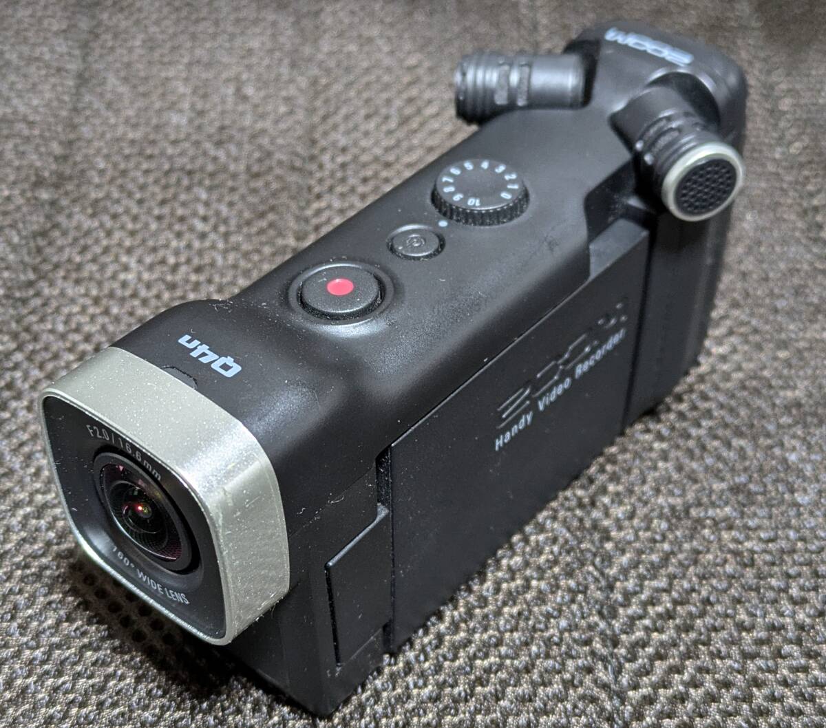 ZOOM　ハンディービデオレコーダー　Q4n　中古美品　本体＋バッテリー