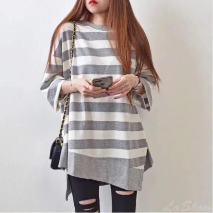 半袖　ロング丈 ボーダートップス 　ゆったり、ルーズTシャツ 　グレー