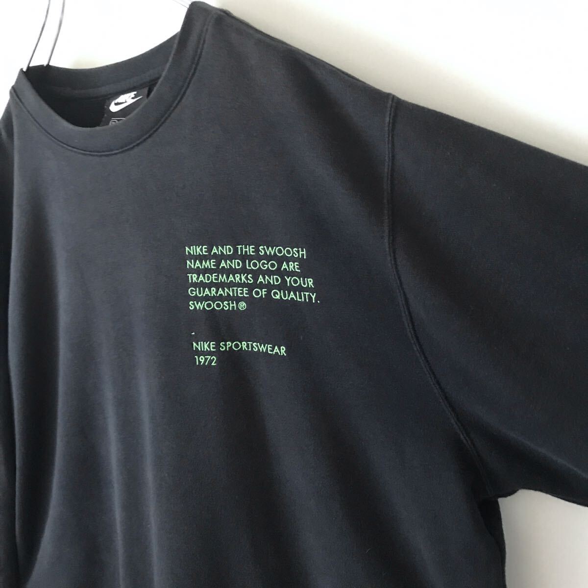 NIKE ナイキ ダブルスウッシュ クルーネックスウェット 金糸刺繍 NIKE ナイキ ダブルスウッシュ クルーネックスウェット 金糸刺繍