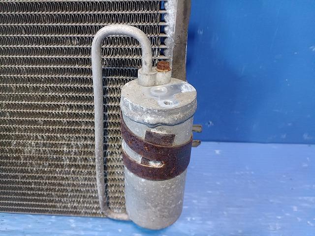 ジムニー TA-JB23W コンデンサー 　純正品番95311-81A50 管理番号AB7523_画像2