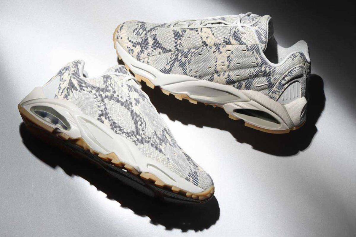 27 5 新品 箱付き NIKE ドレイク/ノクタ × ナイキ ホット 27 5 新品 箱付き NIKE ドレイク/ノクタ × ナイキ ホット
