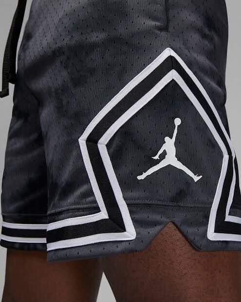 S 新品 JORDAN バスパン ショートパンツ ダイヤモンドショーツ S 新品 JORDAN バスパン ショートパンツ ダイヤモンドショーツ