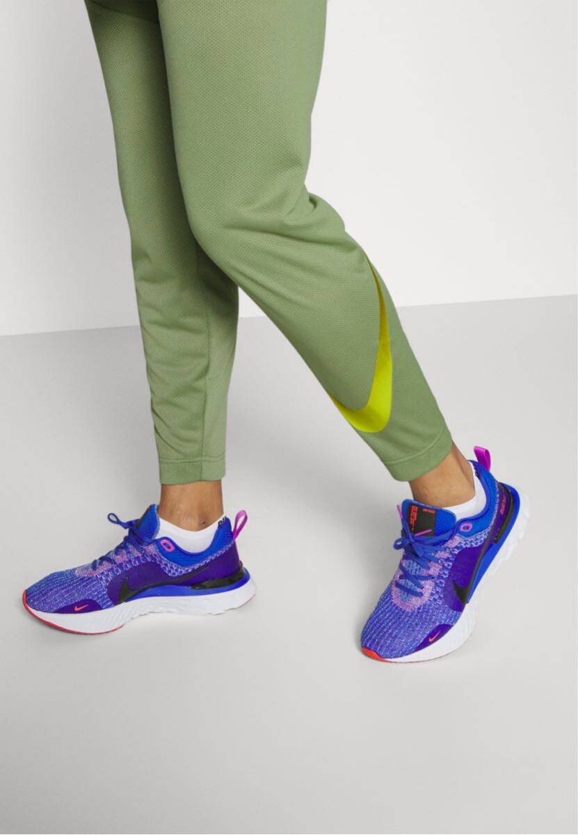 S 新品 NIKE ナイキ ウィメンズ ラン スウッシュ パンツ S 新品 NIKE ナイキ ウィメンズ ラン スウッシュ パンツ