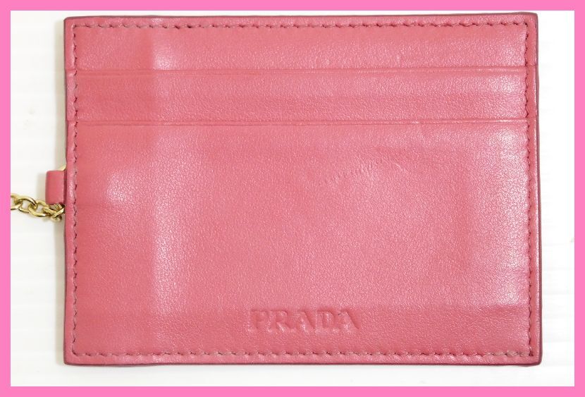 PRADA プラダ カードケース パスケース ピンク レザー チェーン PRADA プラダ カードケース パスケース ピンク レザー チェーン
