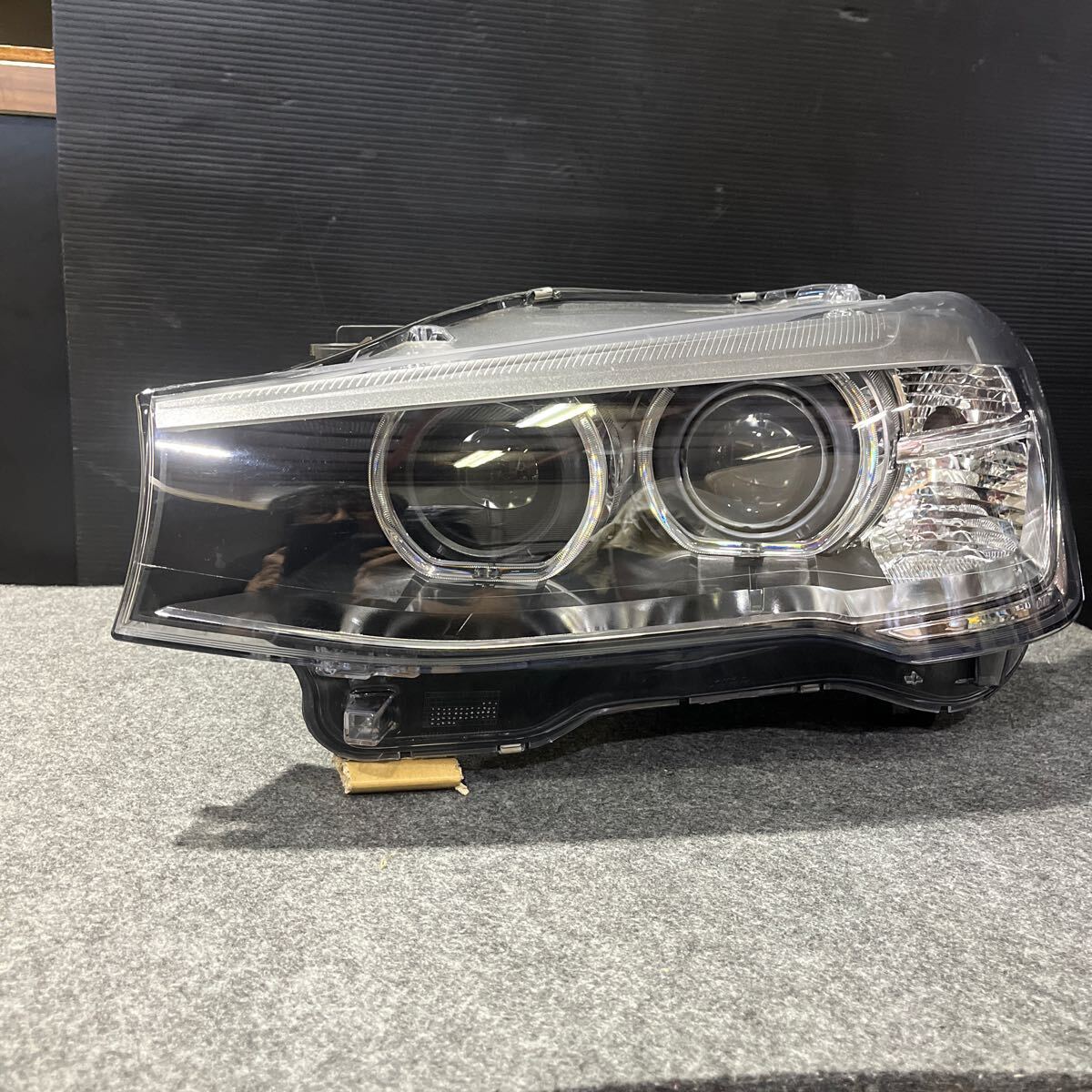 BMW X3 F25 X4 F26 (2014-2017) ヘッドライト左側新品未使用品 BMW X3 F25 X4 F26 (2014-2017) ヘッドライト左側新品未使用品