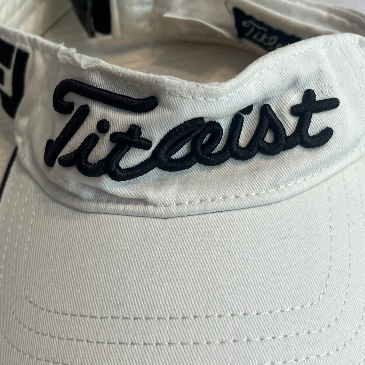 titleist タイトリスト サンバイザー 帽子 ゴルフキャップ　ホワイト