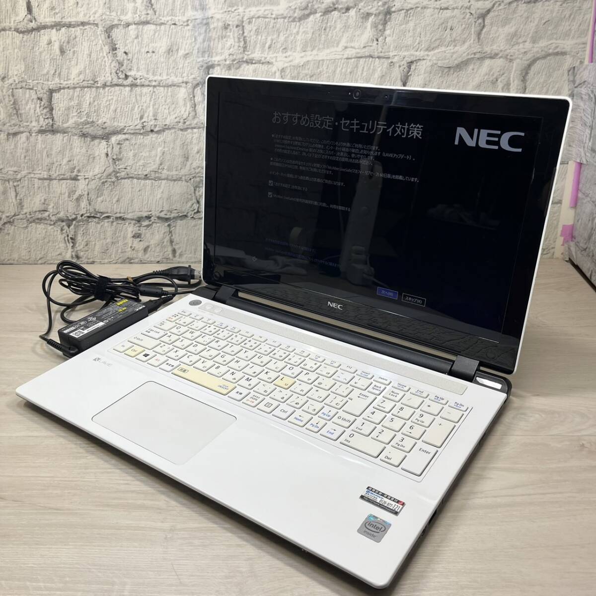 【YH-0010】中古品 NEC LAVIE Note PC-NS150BAW エクストラホワイト 15.6型 Windows 8 初期化済み