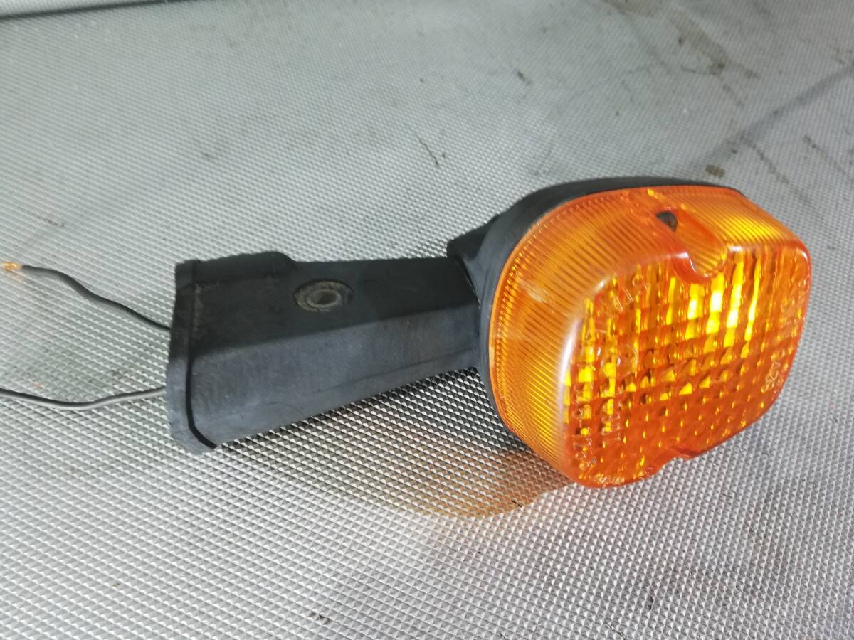 .FWU7 CB250N CB400N ウインカー左　点灯OK 1個