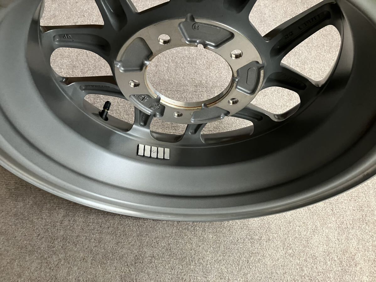 新型ジムニー 純正アルミホイール 1本 新車外し JB64 スペア 新型ジムニー 純正アルミホイール 1本 新車外し JB64 スペア