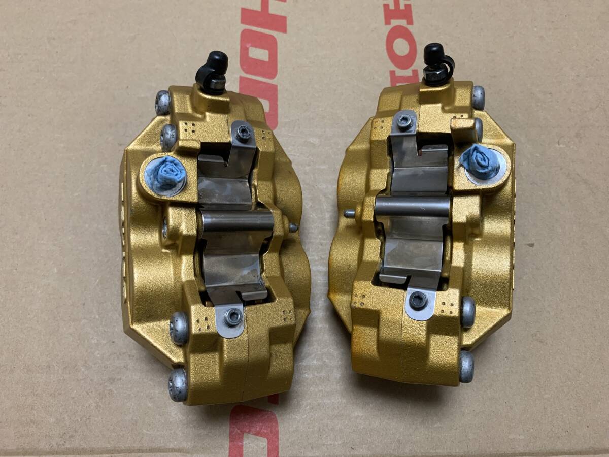 美品 希少ゴールド トキコ製4PODブレーキキャリパー ピッチ62mm 美品 希少ゴールド トキコ製4PODブレーキキャリパー ピッチ62mm