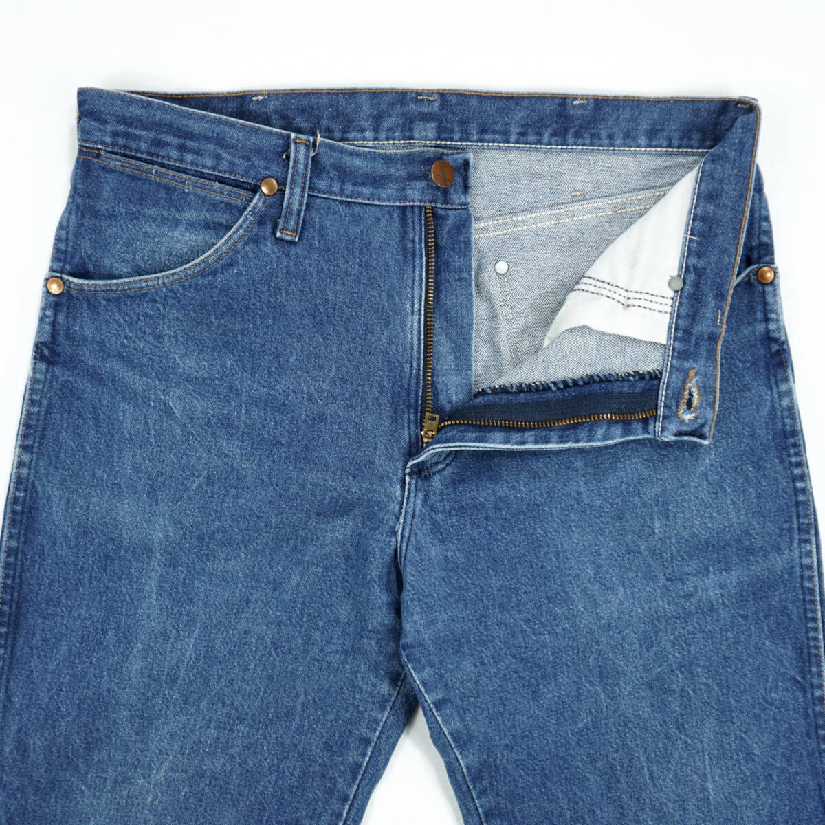 Wrangler 13MWZ INDIGO DENIM PANTS USA 1990s W33 L30 WR24019 Wrangler 13MWZ INDIGO DENIM PANTS USA 1990s W33 L30 WR24019