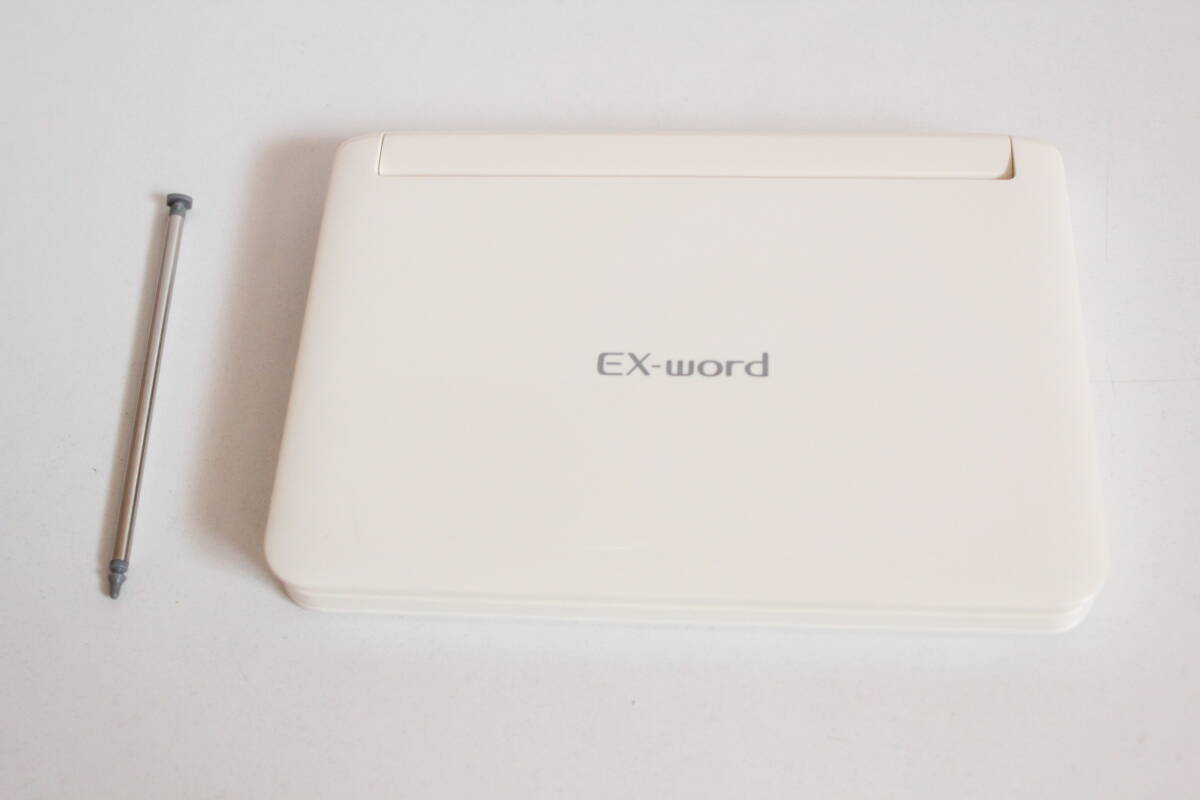 美品Θ日本語学習モデル 電子辞書 XD-SU5300 付属品セット 深め 美品Θ日本語学習モデル 電子辞書 XD-SU5300 付属品セット 深め