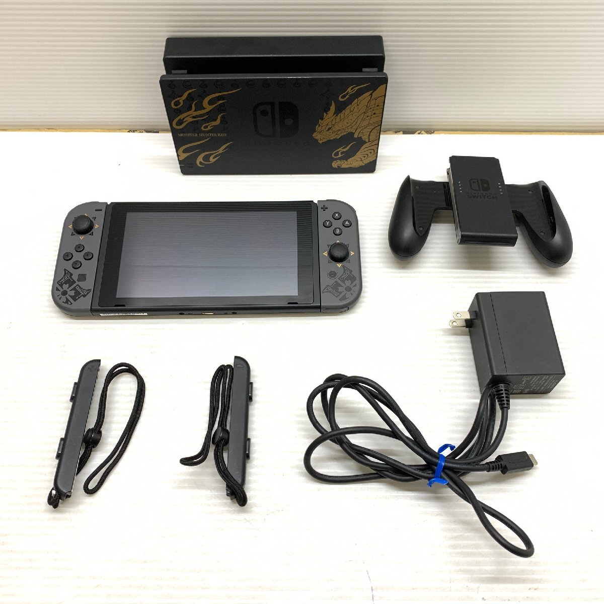 MIN【現状渡し品】 MSMG モンスターハンター ダブルクロス Nintendo Switch ver スペシャルパック 箱なし 〈34-240807-ME-18-MIN〉