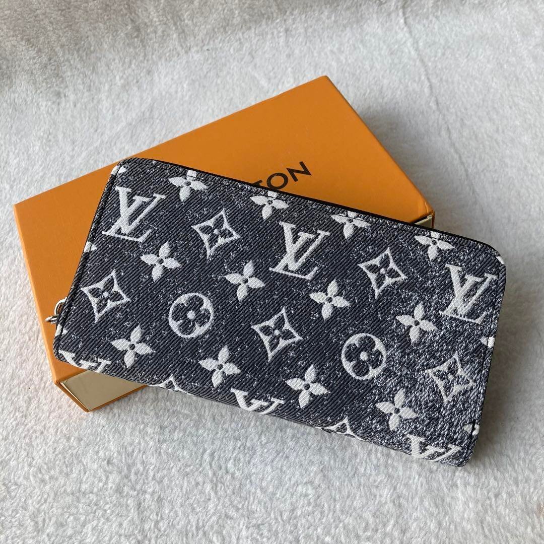■新品同様■LOUIS VUITTON ルイヴィトンのデニム長財布、クラシック