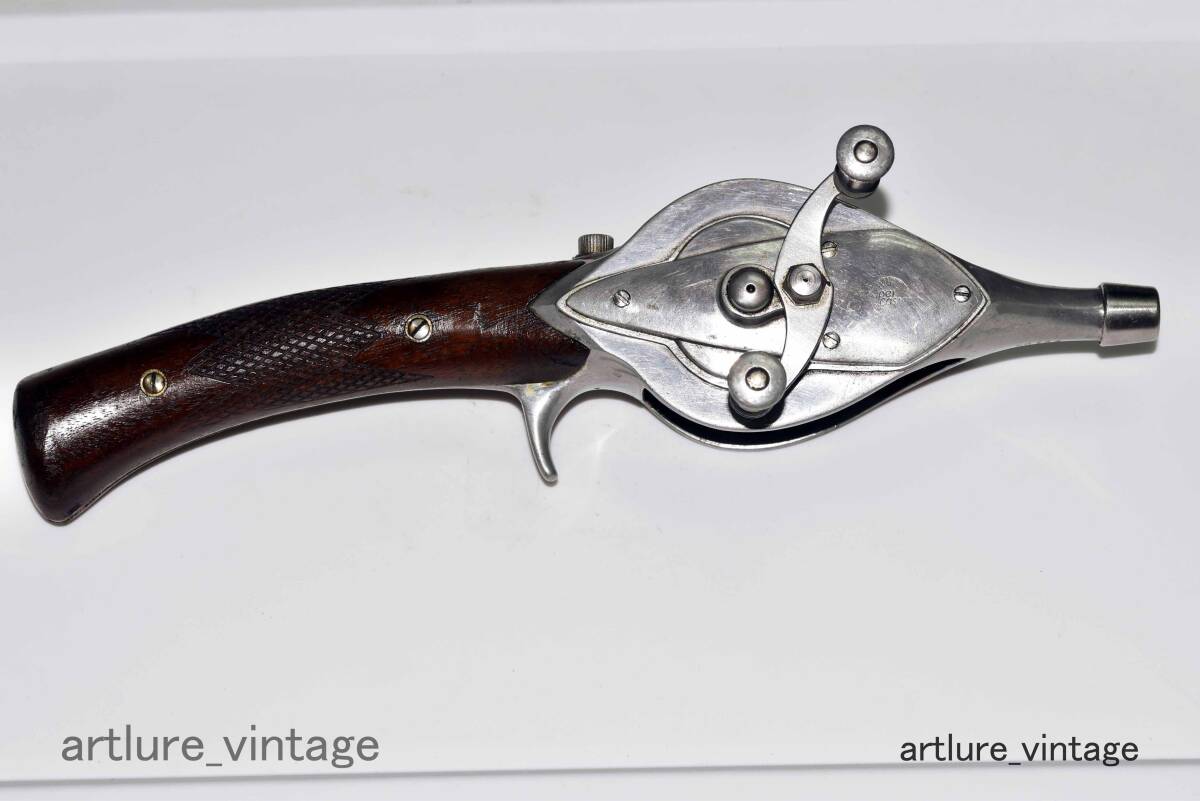 HURD super CASTER VINTAGE STEEL ROD walnut pistol grip HURD ,1940-1950年製造、USA (3180)THE EVOLUTION OF HURD MFG.CO,