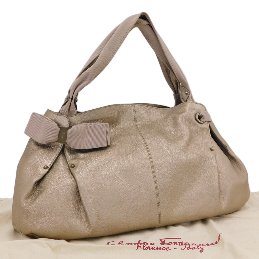 1円 ■ 美品 フェラガモ ショルダーバッグ ベージュ系 レザー ヴァラリボン Salvatore Ferragamo ■E.Brr.An-29
