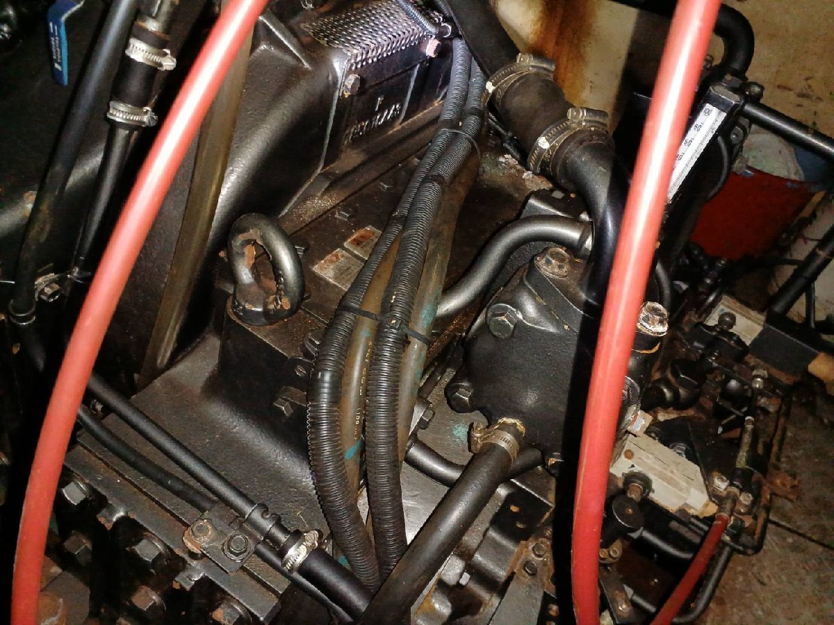 コマツ マリン ディーゼルエンジン 6M170AP-5 連続定格出力約900 コマツ マリン ディーゼルエンジン 6M170AP-5 連続定格出力約900