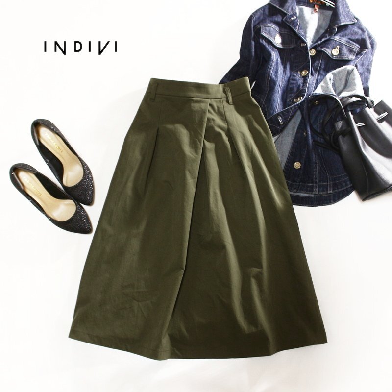 美品 インディヴィ INDIVI 株) ワールド 春 夏 ミモレ丈 上品 Aライン フレアスカート 7号 36 カーキ グリーン 緑 ハリ 艶 ストレッチ