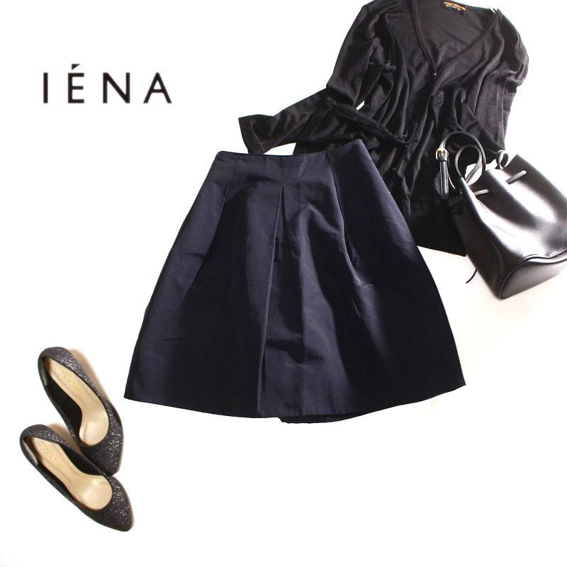 美品 イエナ IENA オールシーズン 艶 ナイロン系 Aライン シンプル フレアスカート スカート 7号 36 ネイビー 紺