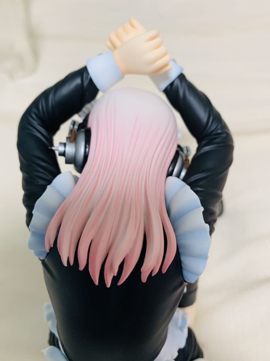Bibian 比比昂 - すーぱーそに子 Gothic Maid ver.+ベッド風台座 Bibian 比比昂 - すーぱーそに子 Gothic Maid ver.+ベッド風台座