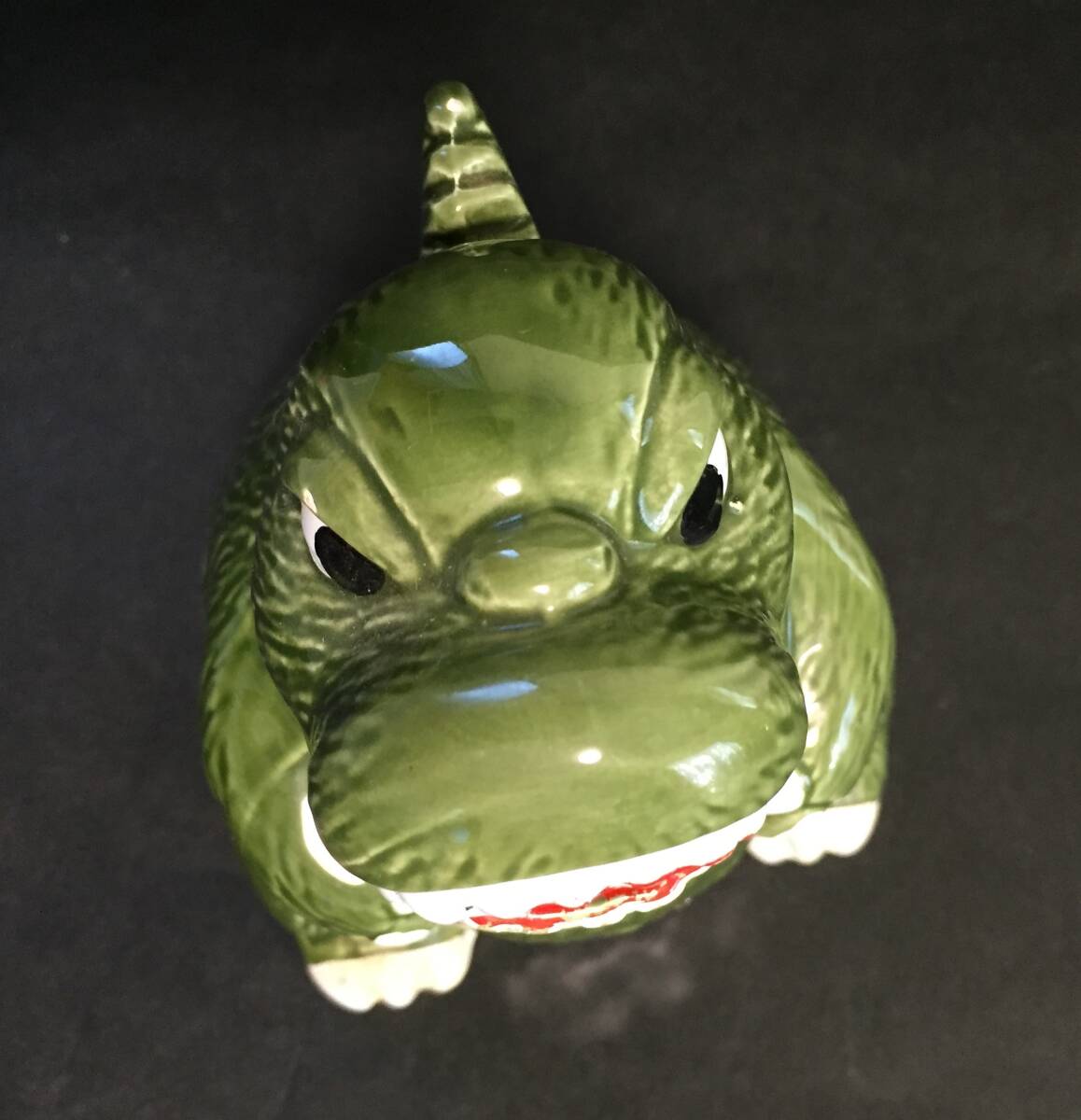 ゴジラの陶器 灰皿 1984年 GODZILLA ゴジラ 灰皿 口から煙の出る灰皿 陶器製 GODZILLA 1984年 東宝