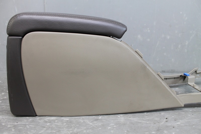 スバル レガシィ ランカスター6 3.0 D型 後期 (BHE BH5 BE) 純正 デュアルセンターコンソール ドリンクホルダー 92111AE030AD p037690_画像6