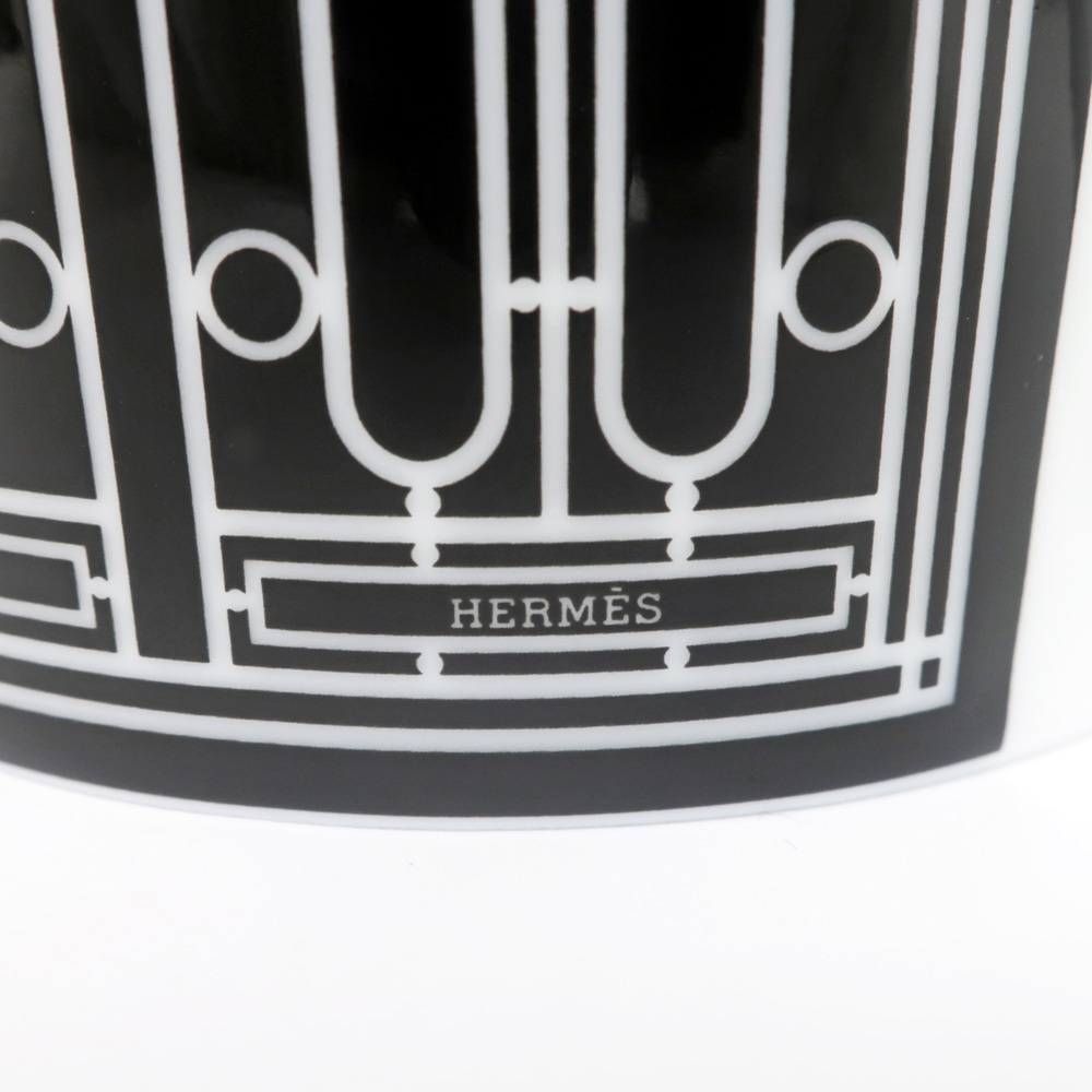 名東】エルメス マグカップ H DECO ブラック ホワイト 陶器 小物 名東】エルメス マグカップ H DECO ブラック ホワイト 陶器 小物